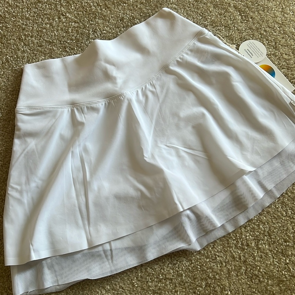 Vuori white skort size small